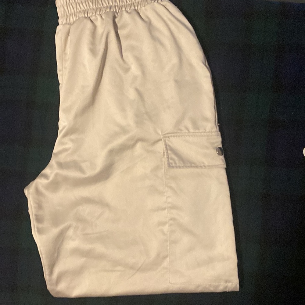 ZARA HIGH RISE IVORY PANT BOTTOMS - SILK CARGO POCKETS | SIZE LARGE